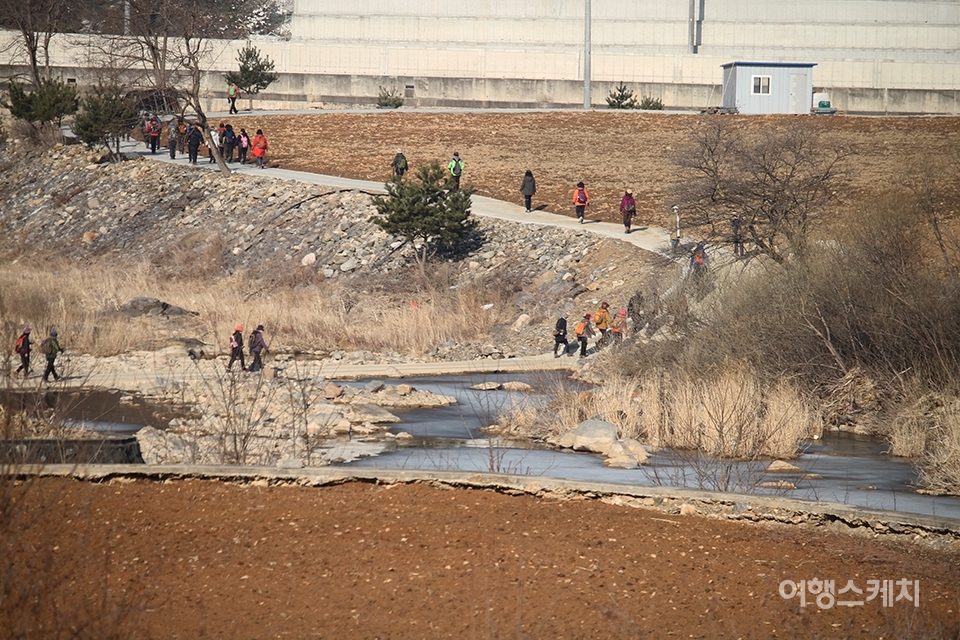 3월 2일, 강원도에서는 아직은 이른 봄날이지만, '한강 1300리 걷기'는 올 12월까지 계속 이어진다. 사진 / 조용식 기자