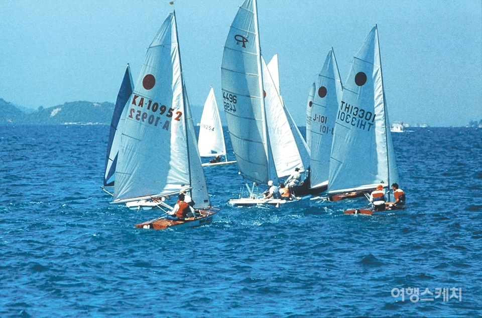 파타야에서는 다양한 해양스포츠를 즐길 수 있다. 2003년 9월. 사진 / 여행스케치 DB