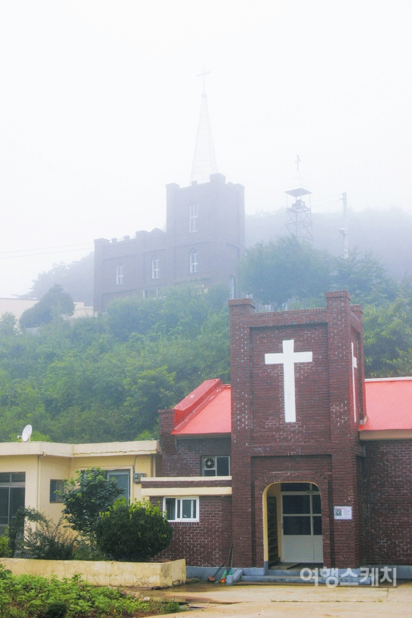 백년의 역사가 있는 중화동교회. 2004년 9월. 사진 / 김연미 기자
