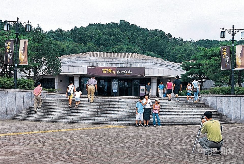 백제문화를 한눈에 볼수 있는 국립 부여 박물관. 2004년 11월. 사진 / 김연미 기자