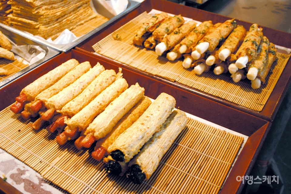 부산어묵은 경남지역 사람들이 즐겨먹는 간식이자 반찬이다. 2006년 1월. 사진 / 박지영 기자