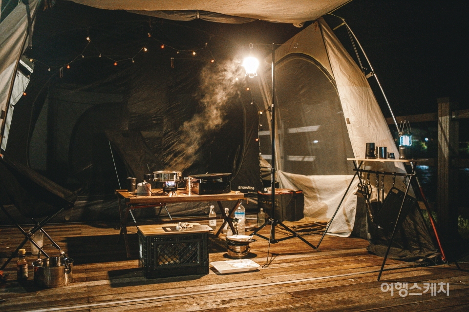 밤에는 별빛, 달빛을 벗 삼아 낭만적인 캠핑을 즐길 수 있다. 사진 / 민다엽 기자
