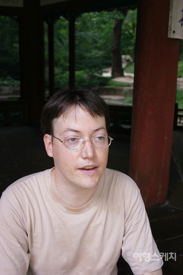 타드 태커. 2004년 9월. 사진 / 김연미 기자