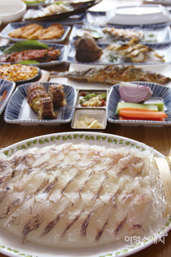 조피볼락 회는 사계절 먹을 수 있는 회 가운데 하나다. 사진 / 박상대 기자