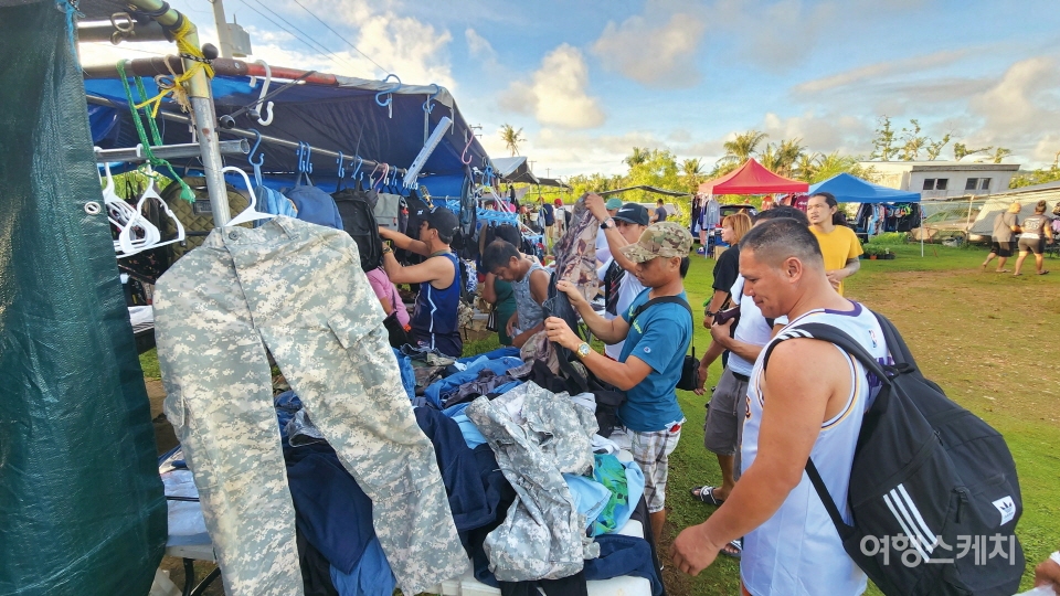 새벽에 열리는 데데도 전통시장에서는 괌주민들이 이런저런 생활용품을 판매한다. 사진 / 이해열 기자